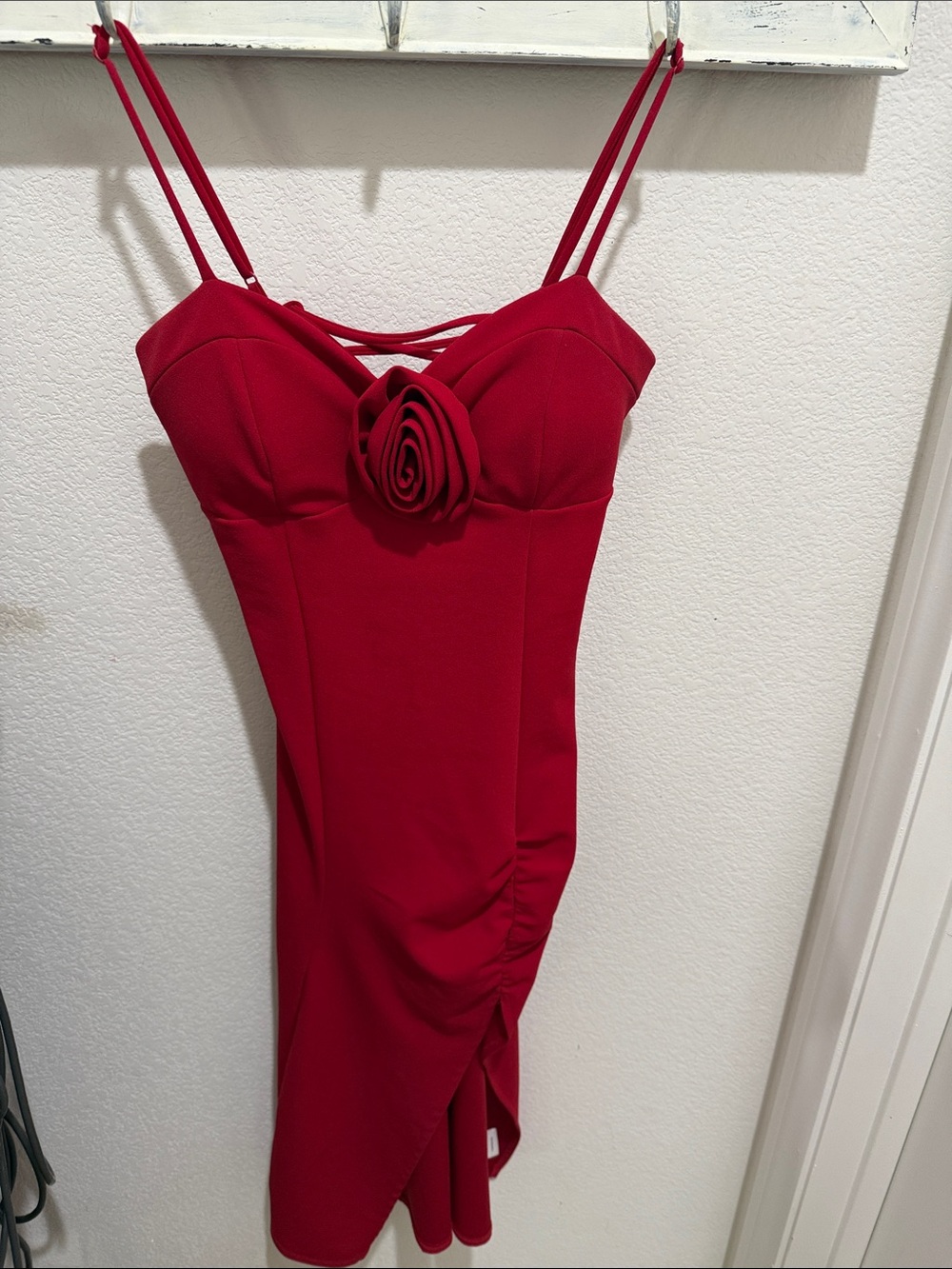 Emerald Sundae Red Rose-Detail Spaghetti Strap Midi Dress